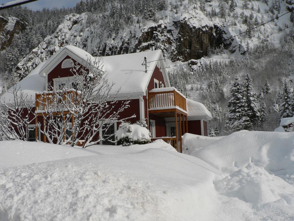 B&B Les Deux Pignons Petit-Saguenay Exteriér fotografie