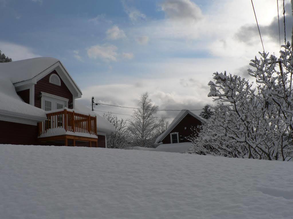 B&B Les Deux Pignons Petit-Saguenay Exteriér fotografie